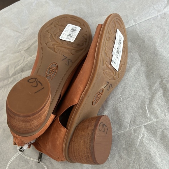 Sofft Carleigh Peep Toe Bootie. - Picture 11 of 13